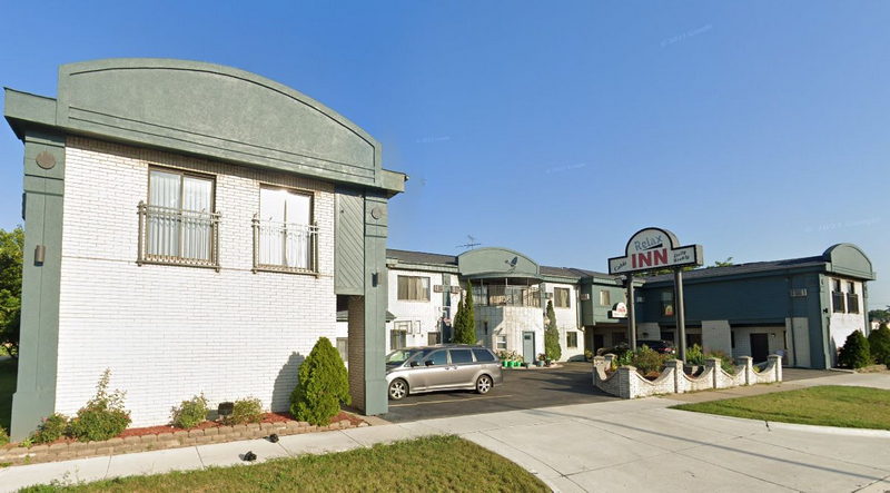 Relax Inn (King Motel, Light Tower Motel) - 2023 Street View (newer photo)